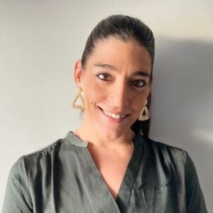 Lic. Ps. MATILDE CARAVIAFormación en Orientación Vocacional individual y grupal.Atención Psicológica Adolescentes y Adultos