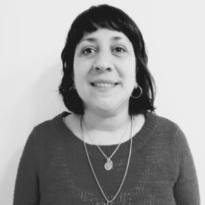 Lic. Ps. Lucia Pérez Formación en Psicogerontología. Especializada en duelo. Atiende adultos y adultos mayores